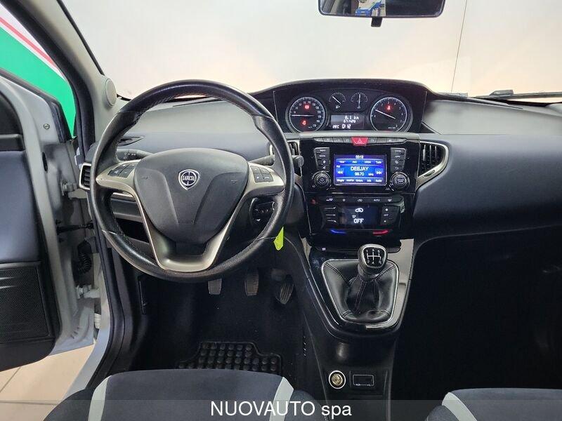 Lancia Ypsilon 1.2 69 CV 5 porte Mya