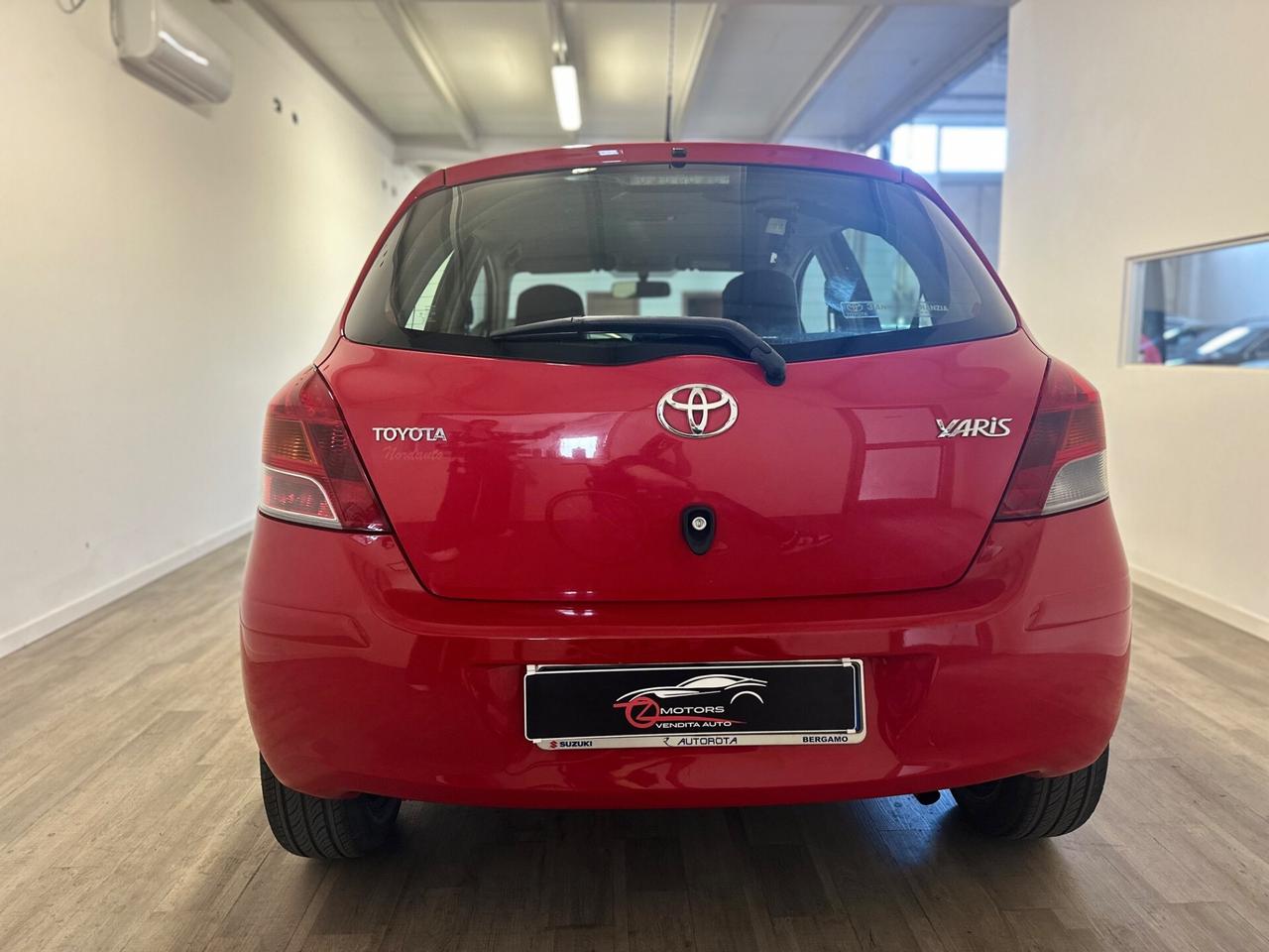 Toyota Yaris 1.0 5 porte Now NEOPATENTATI
