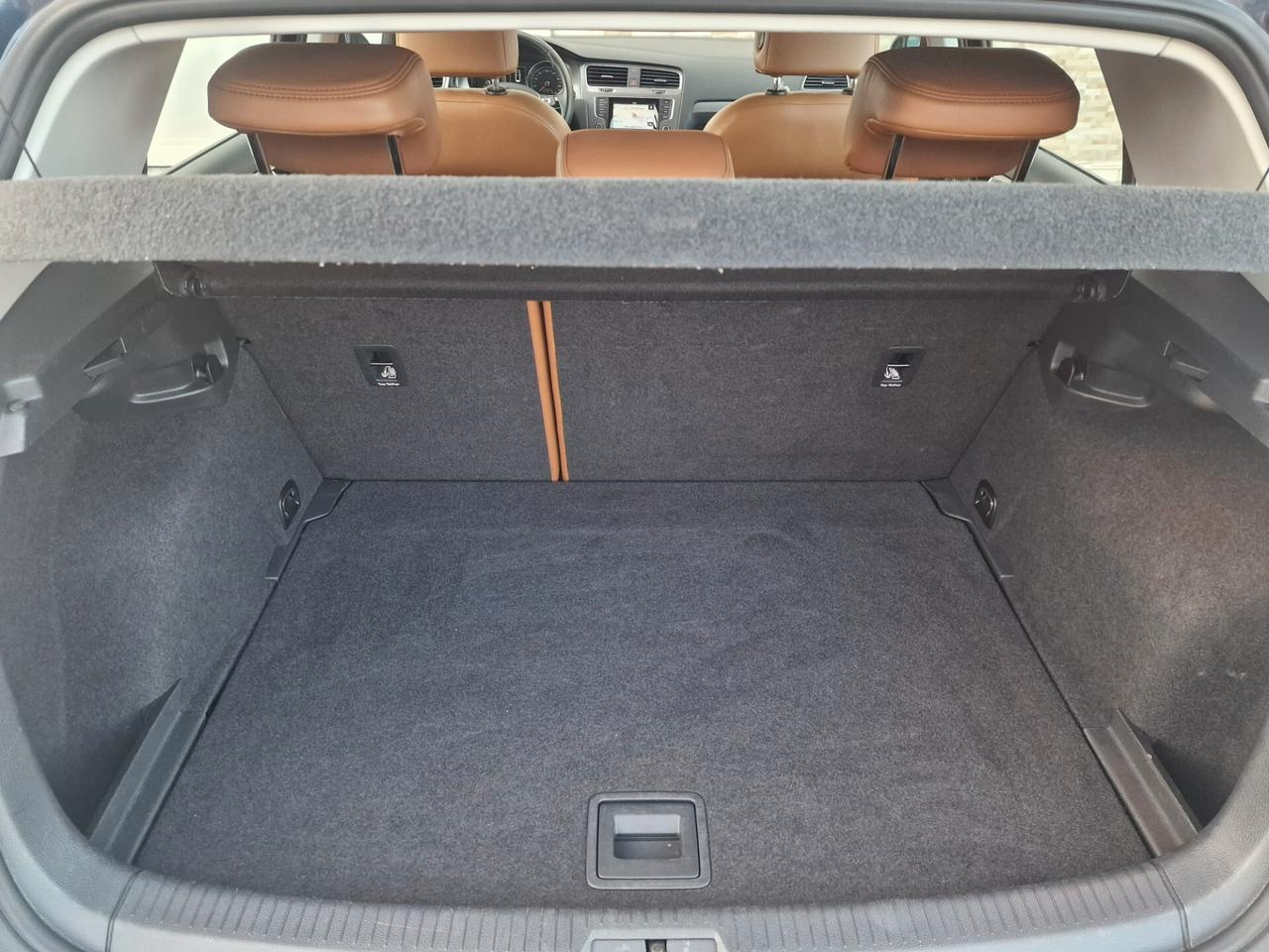Volkswagen Golf VII 1.6 TDI 105CV