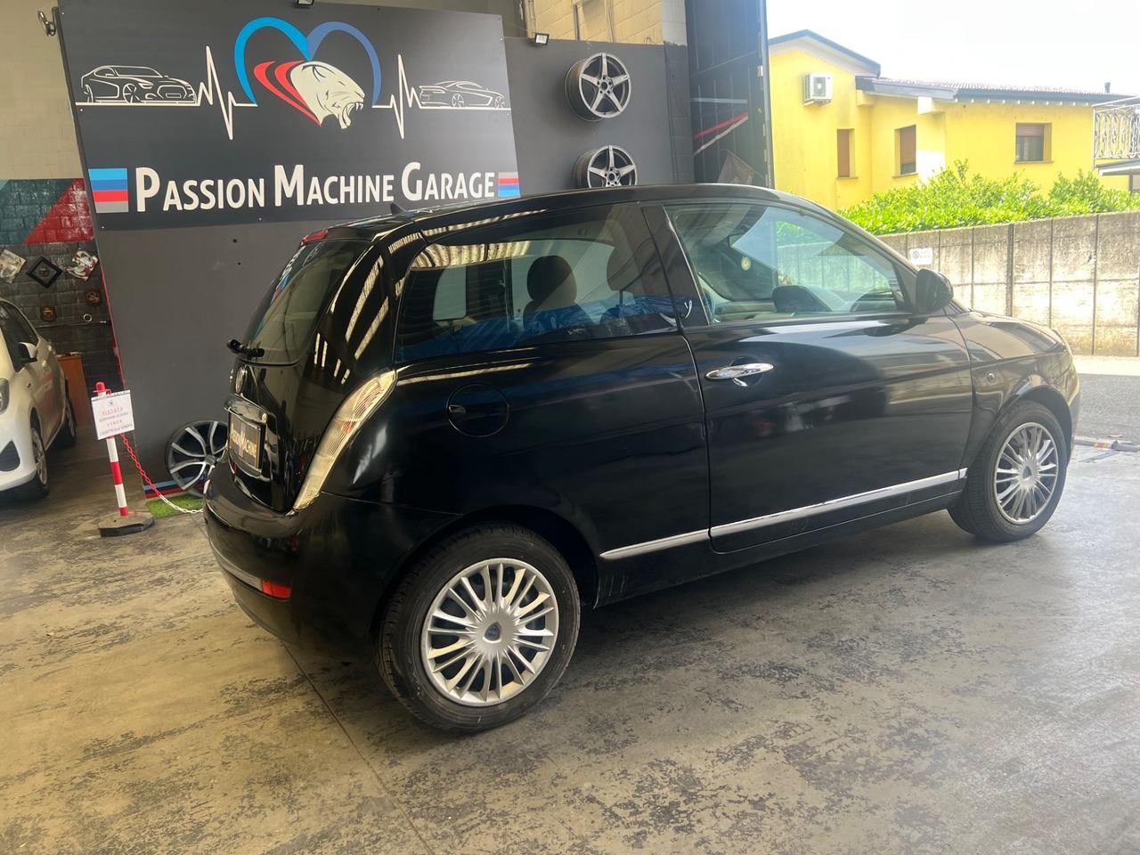 Lancia Ypsilon 1.2 Argento Ecochic GPL