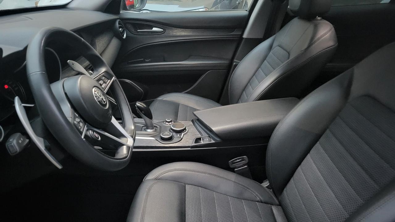 Alfa Romeo Stelvio 2.2 Turbodiesel 190 CV AT8 Q4 Business