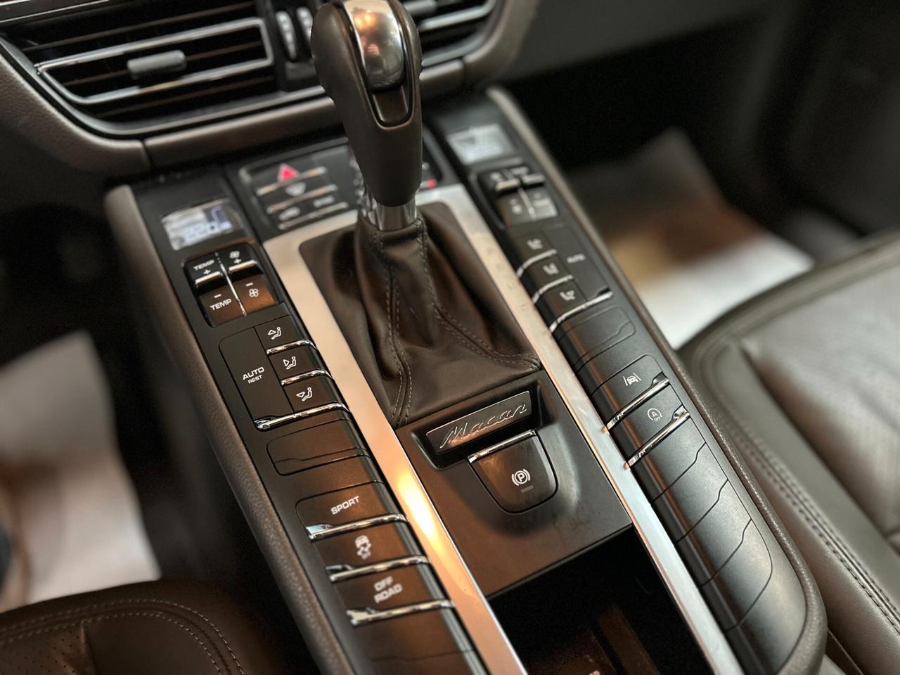 Porsche Macan 2.0 245cv pdk-Dettagli in Descrizione