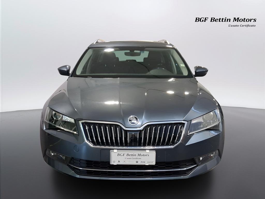 Skoda Superb Wagon 2.0 tdi Executive 150cv dsg my17
