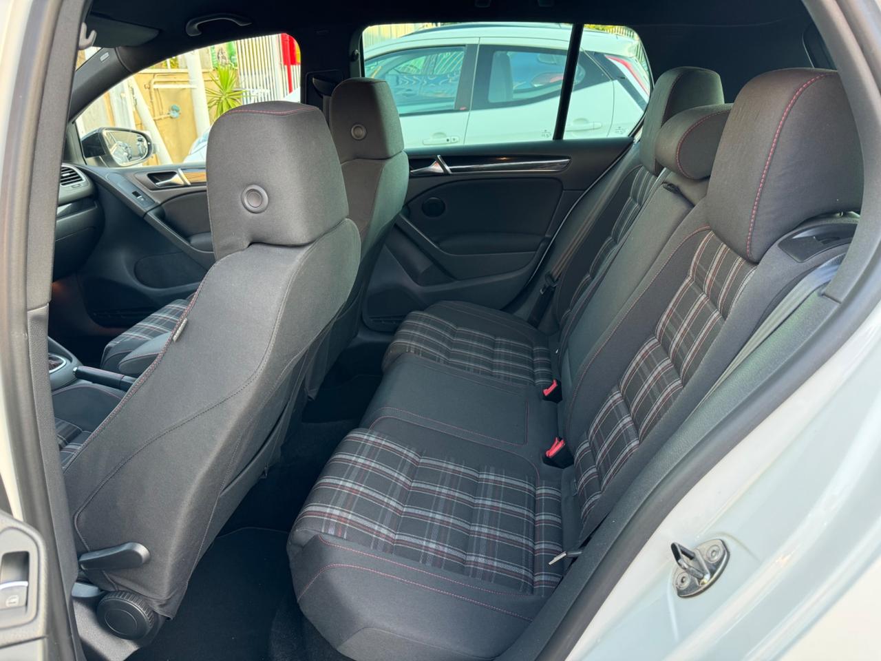 Volkswagen Golf GTI 2.0 TSI DSG IMPECCABILE