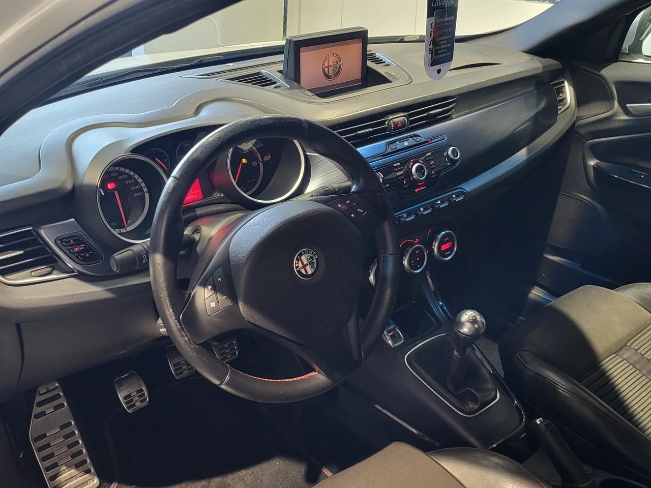 Alfa Romeo Giulietta - 2011 2.0 JTDm-2 140 CV Distinctive