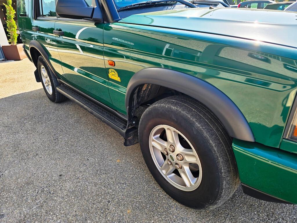 Land Rover Discovery 2.5 TD5 "S" BELIZE GREEN