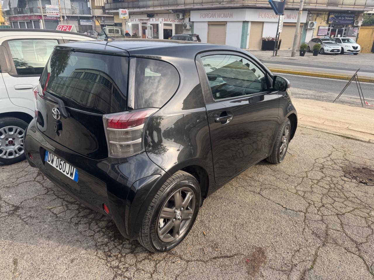 Toyota iQ 1.0 Sol