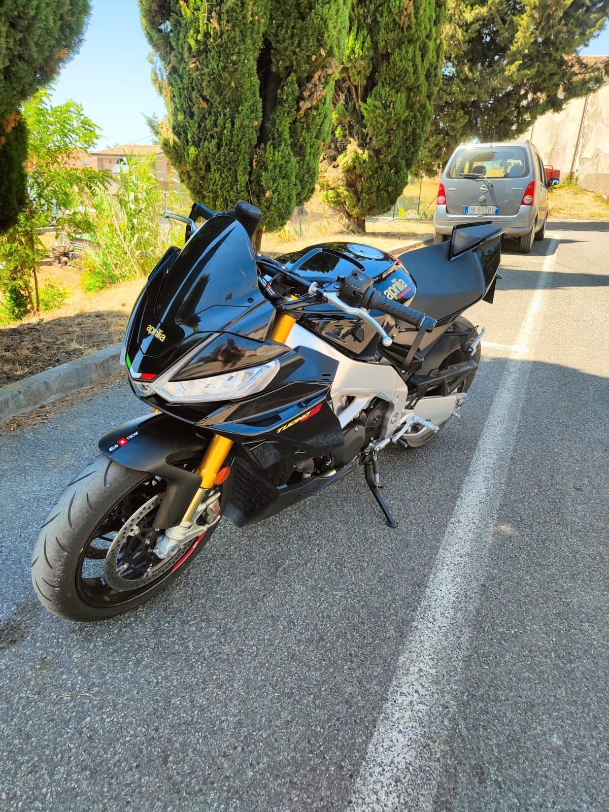Aprilia Tuono V4 1100 factory