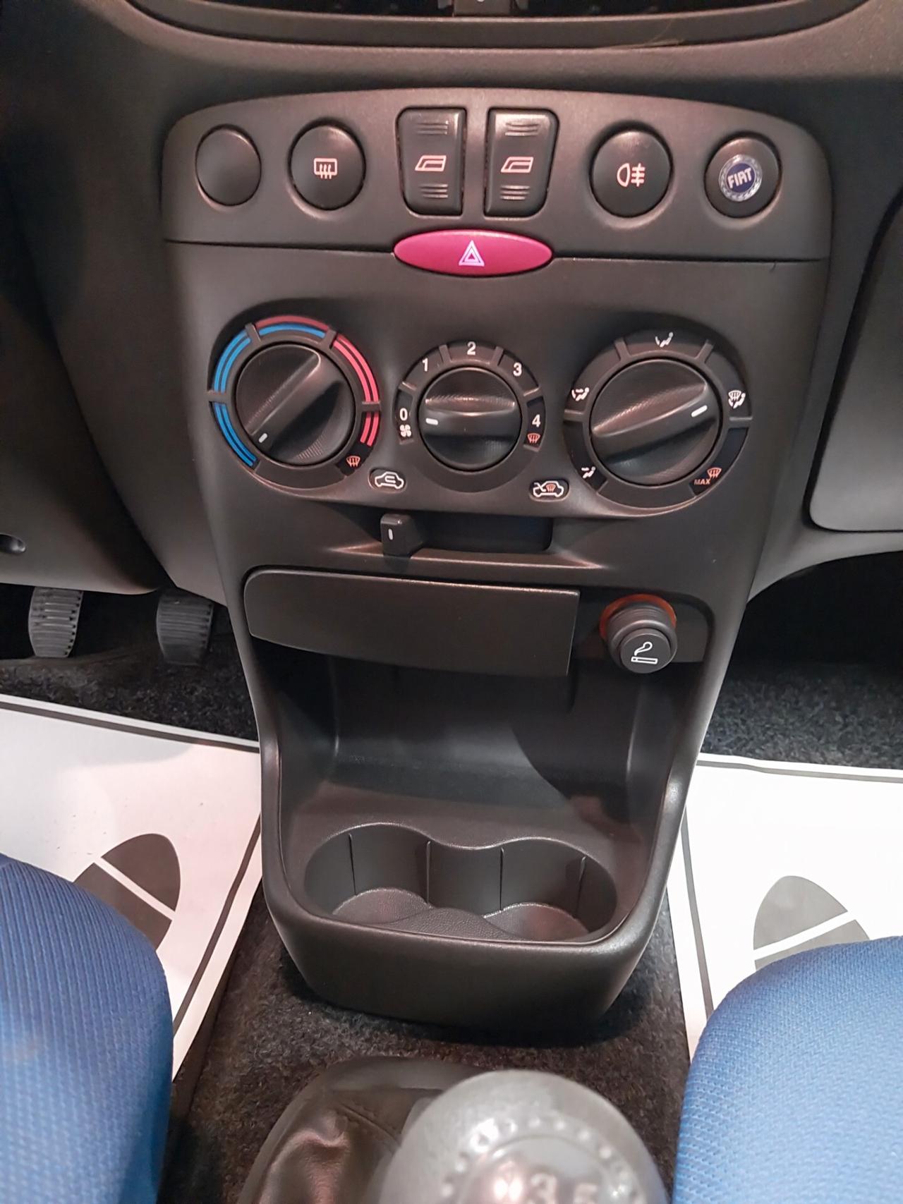 Fiat Punto 1.2i cat 3 porte ELX - ok neopatentati