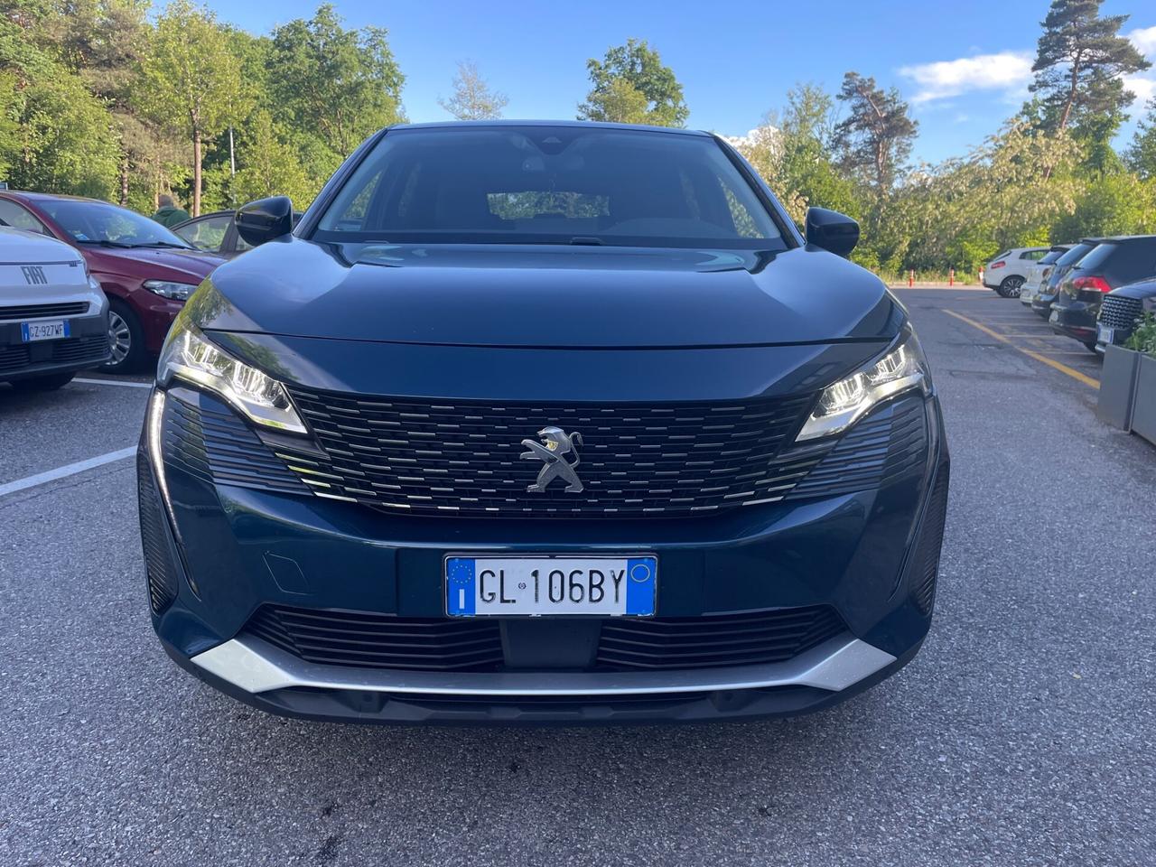Peugeot 3008 BlueHDi 130 S&S*Automatik*Navi*Solo 54000*