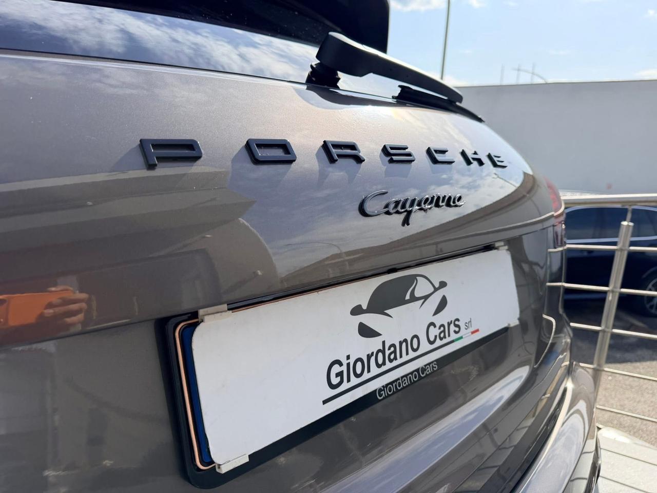 Porsche Cayenne 3.0 Diesel Platinum Edition 250cv