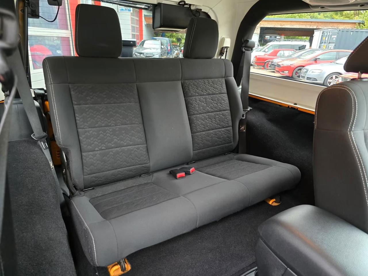 Jeep Wrangler Tettuccio rigido 2.8 CRDI Mountain