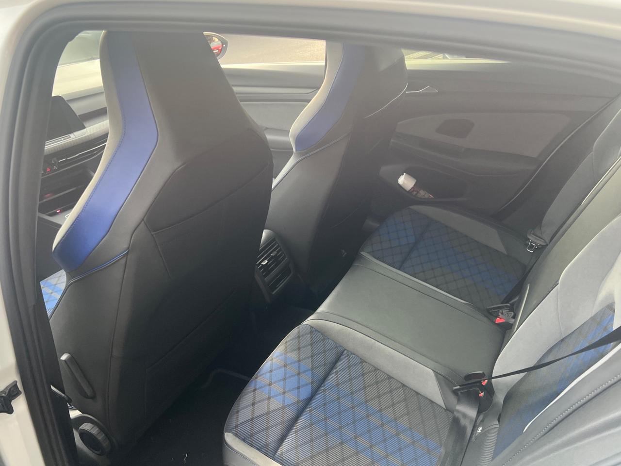 Volkswagen Golf 2.0 R