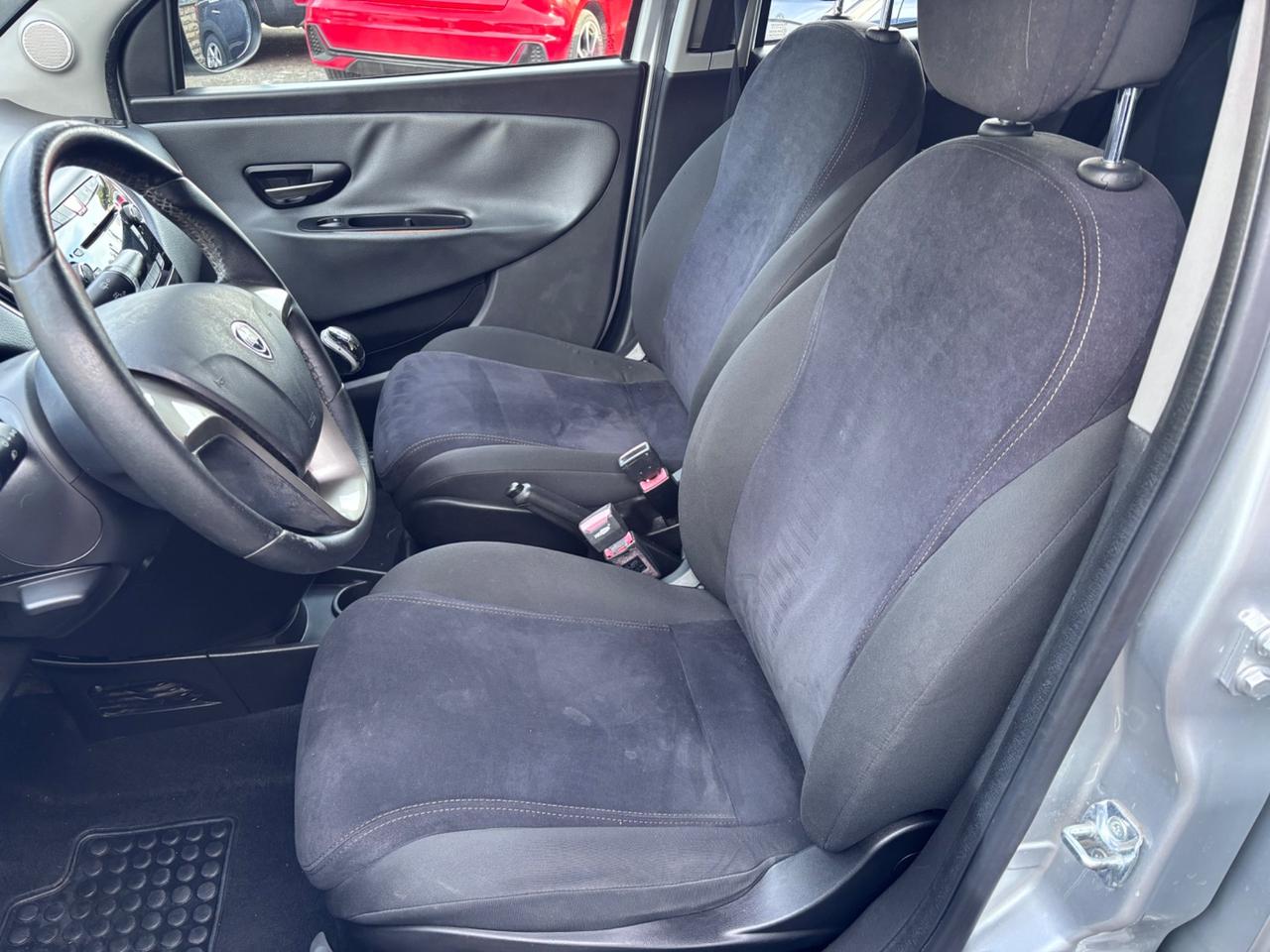 Lancia Ypsilon 1.2 69 CV 5 porte EURO 6B