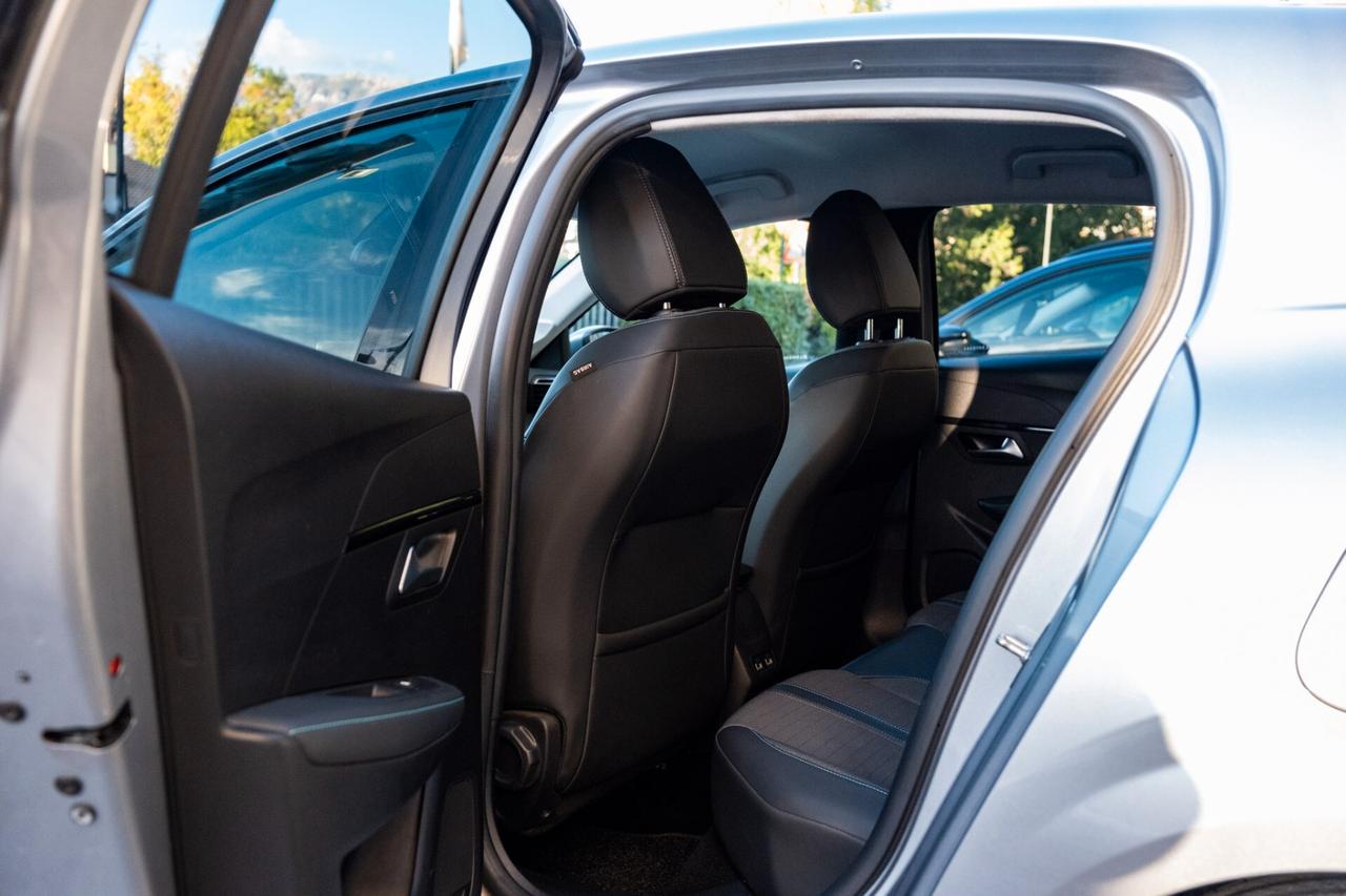 Peugeot 208 1.2 GT-Line 100 CV 5 porte