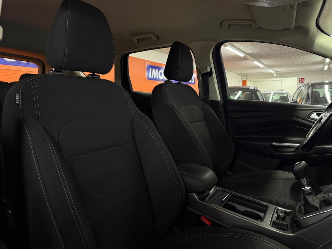 Ford Kuga 1.5 TDCI 120 CV S&S 2WD Titanium