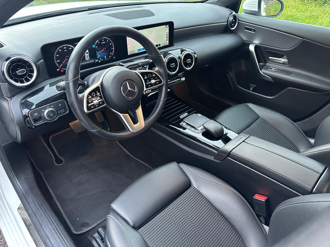 Mercedes-benz A 180 Automatic Sport - 2022