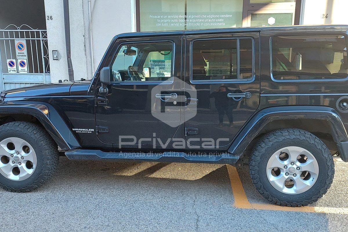 JEEP Wrangler Unlimited 2.8 CRD DPF Sahara Auto