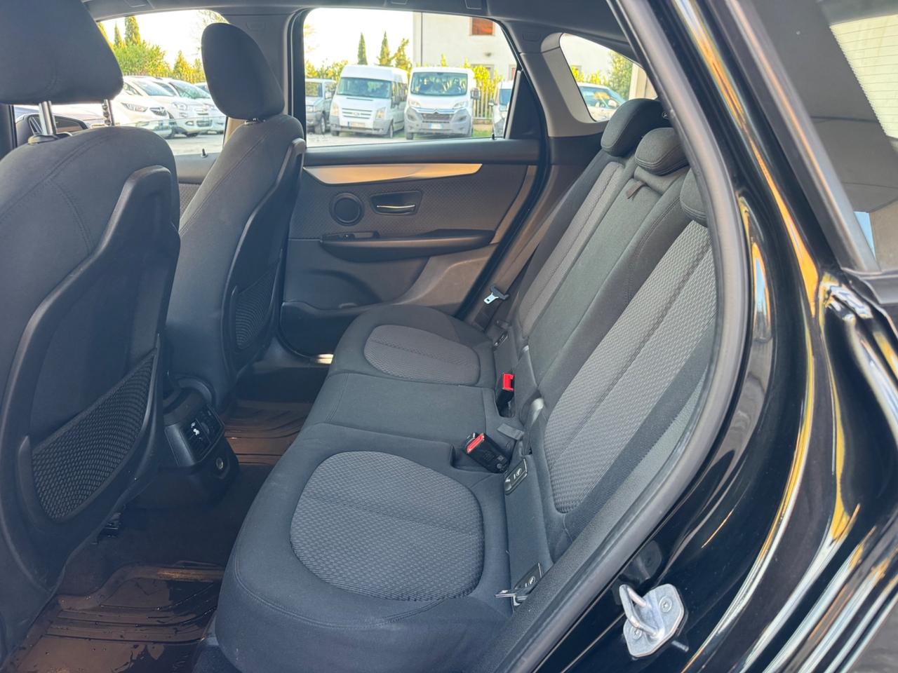 Bmw 2er Active Tourer 218d Advantage