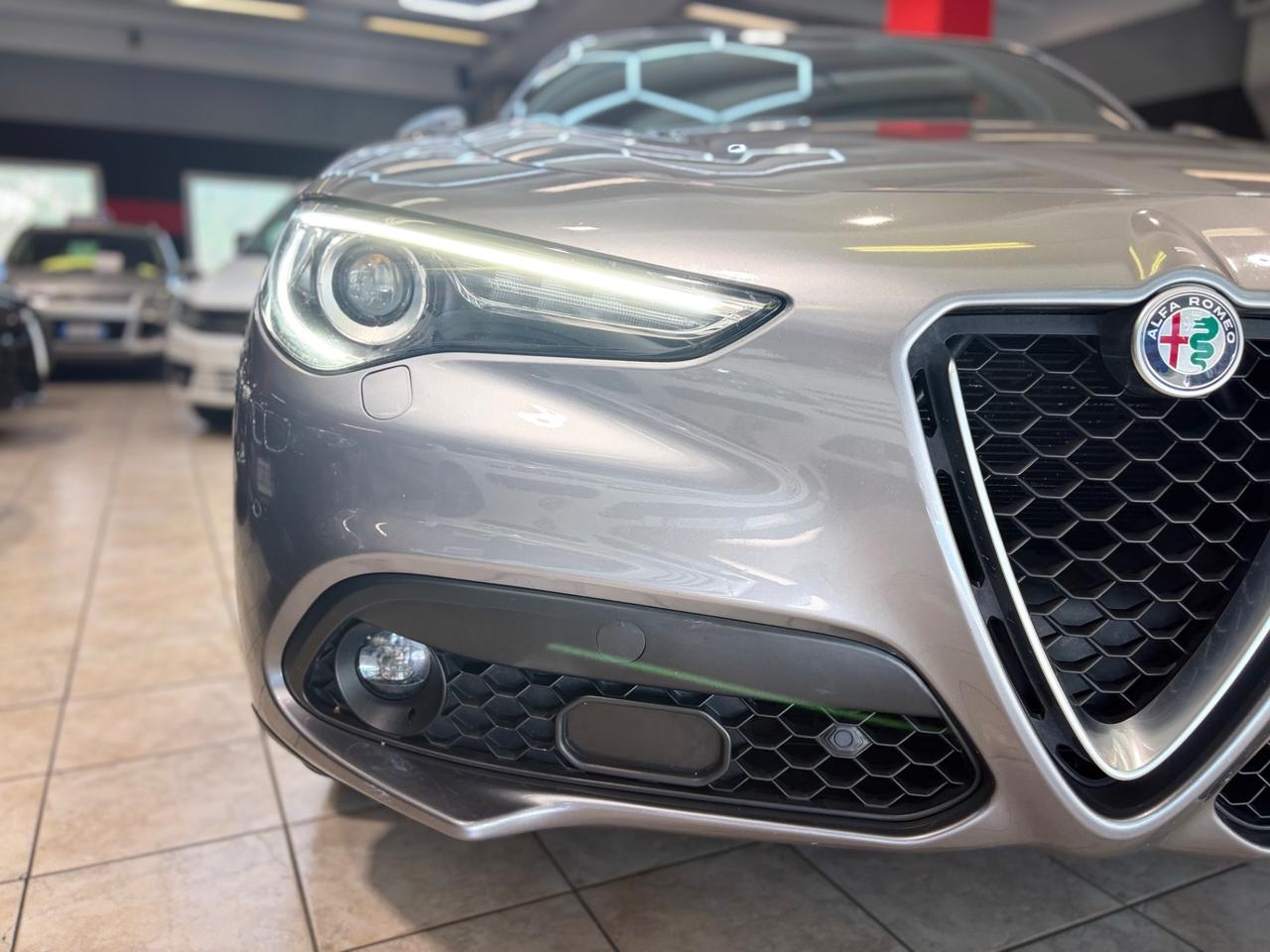 Alfa Romeo Stelvio 2.2 Turbodiesel 210 CV AT8 Q4 Super