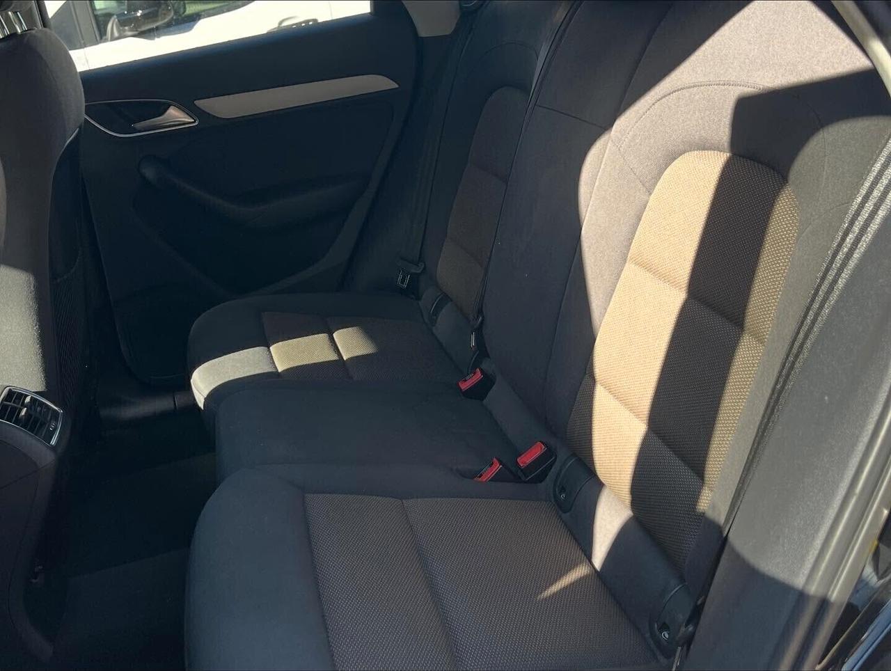 AUDI Q3 2.0 TDI S-LINE - 2015