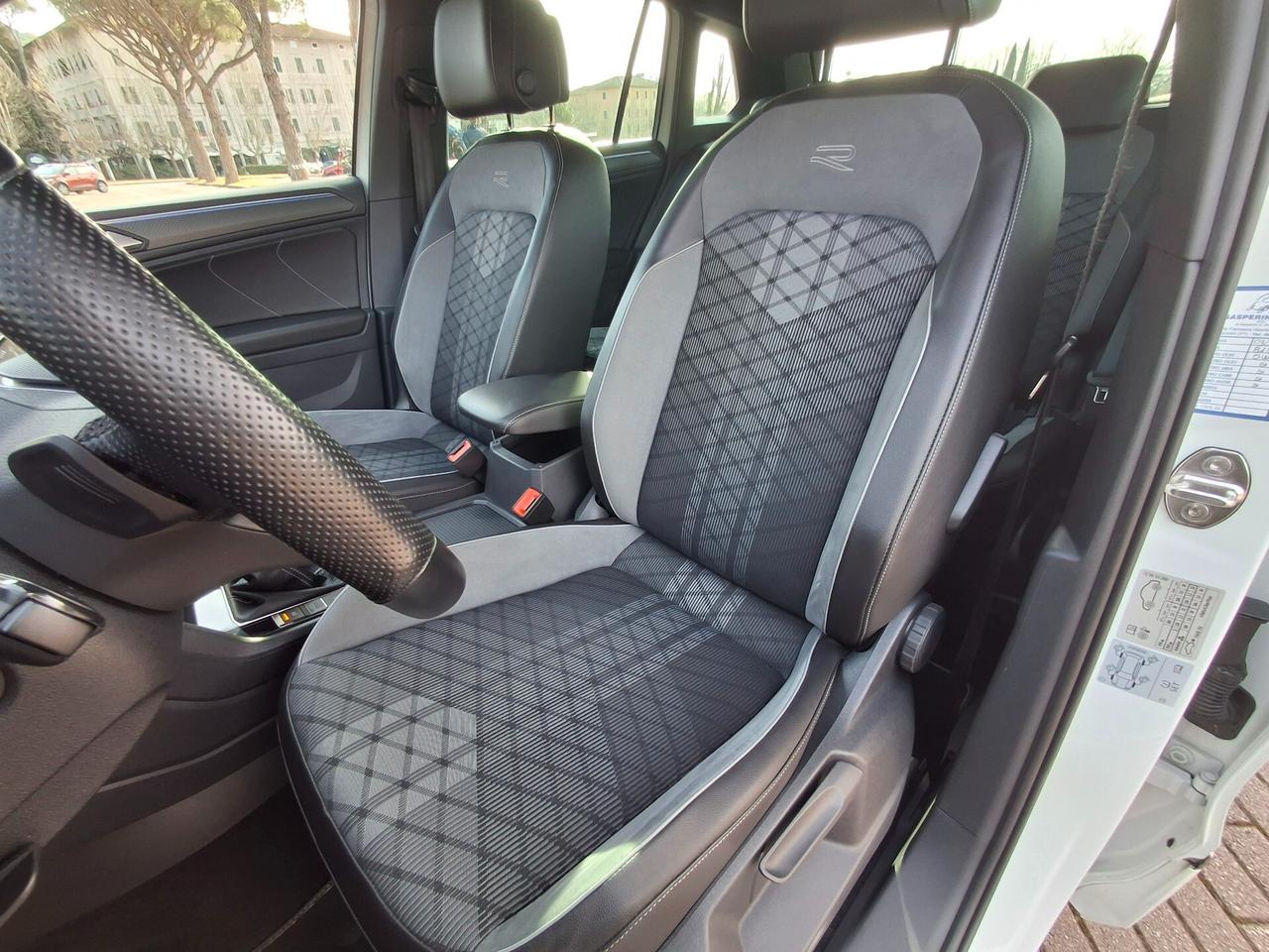 Volkswagen Tiguan 2.0 TDI 150 CV DSG R-Line -unico proprietario