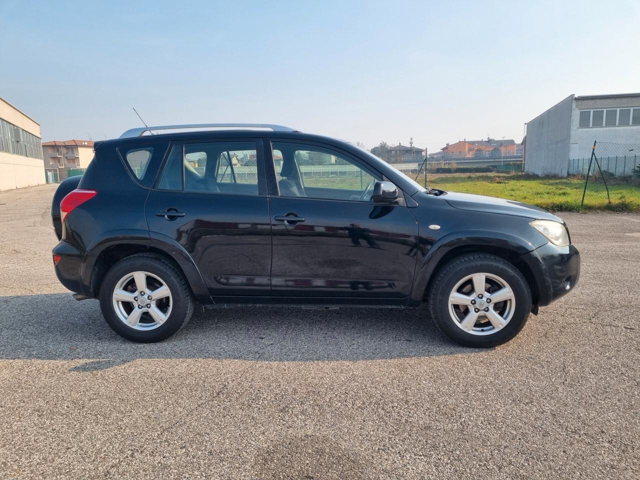 Toyota RAV 4 RAV4 2.2 D-4D 177 CV Luxury