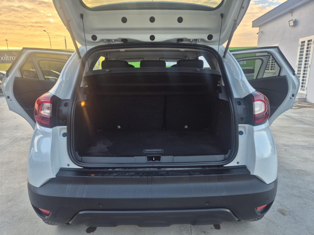 Renault Captur 1.5 dCi 8V 90 CV EDC Initiale Paris