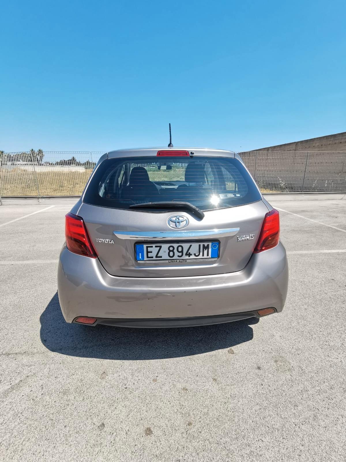 Toyota Yaris 1.0 5 porte Active - 2015