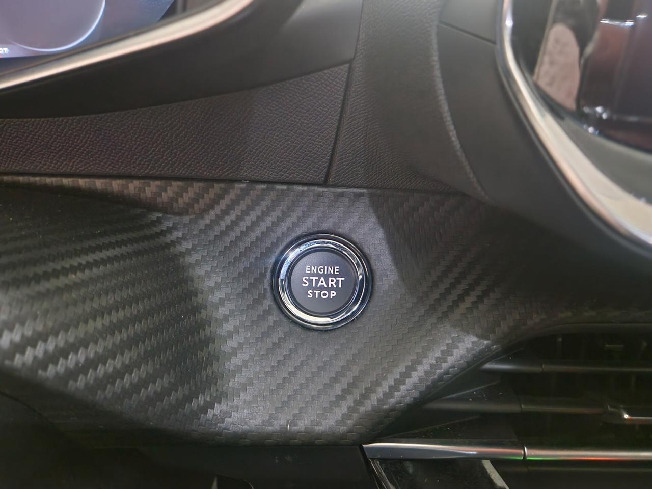 Peugeot 2008 PureTech 130 S&S EAT8 GT 07/2024