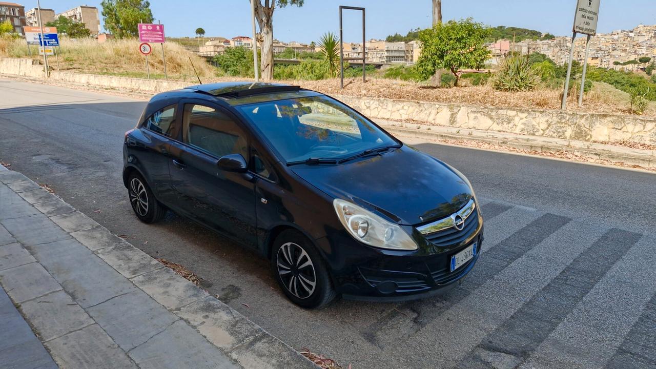Opel Corsa 1.2 3 porte Sport