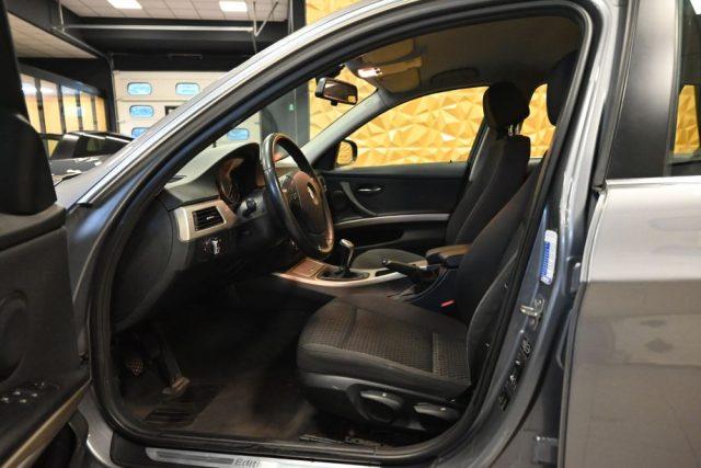 BMW 318 d 2.0 TOURING ATTIVA 143CV RESTAILING AFFARE UNICO