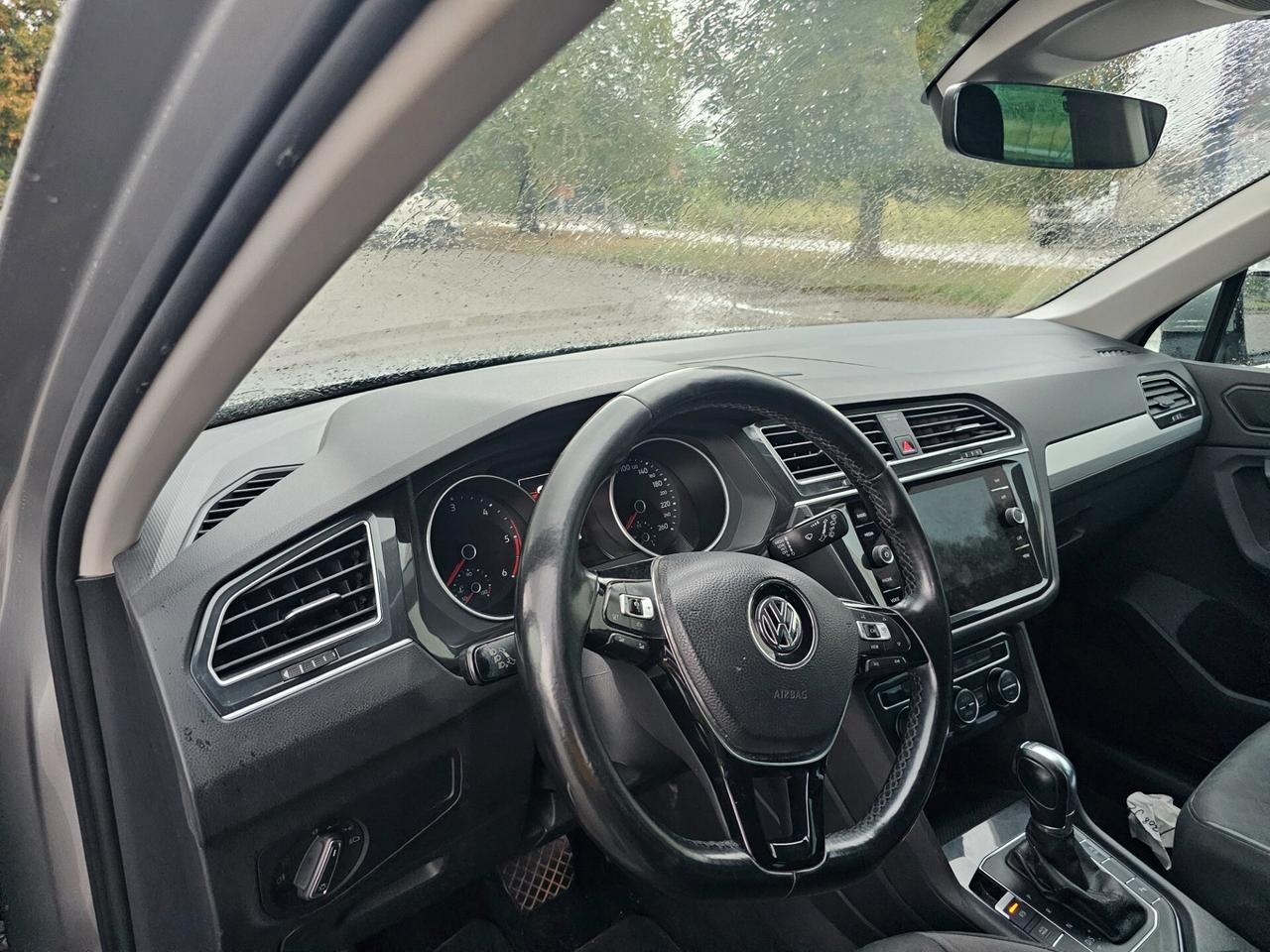 Volkswagen Tiguan 2.0 TDI SCR DSG Business BlueMotion Technology