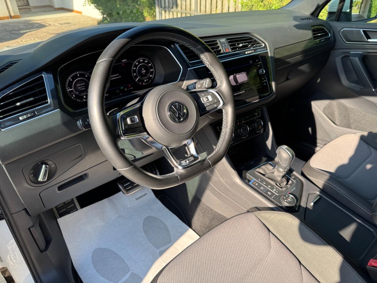 Volkswagen Tiguan 2.0 BiTDI SCR DSG 4MOTION Advanced R-Line BMT