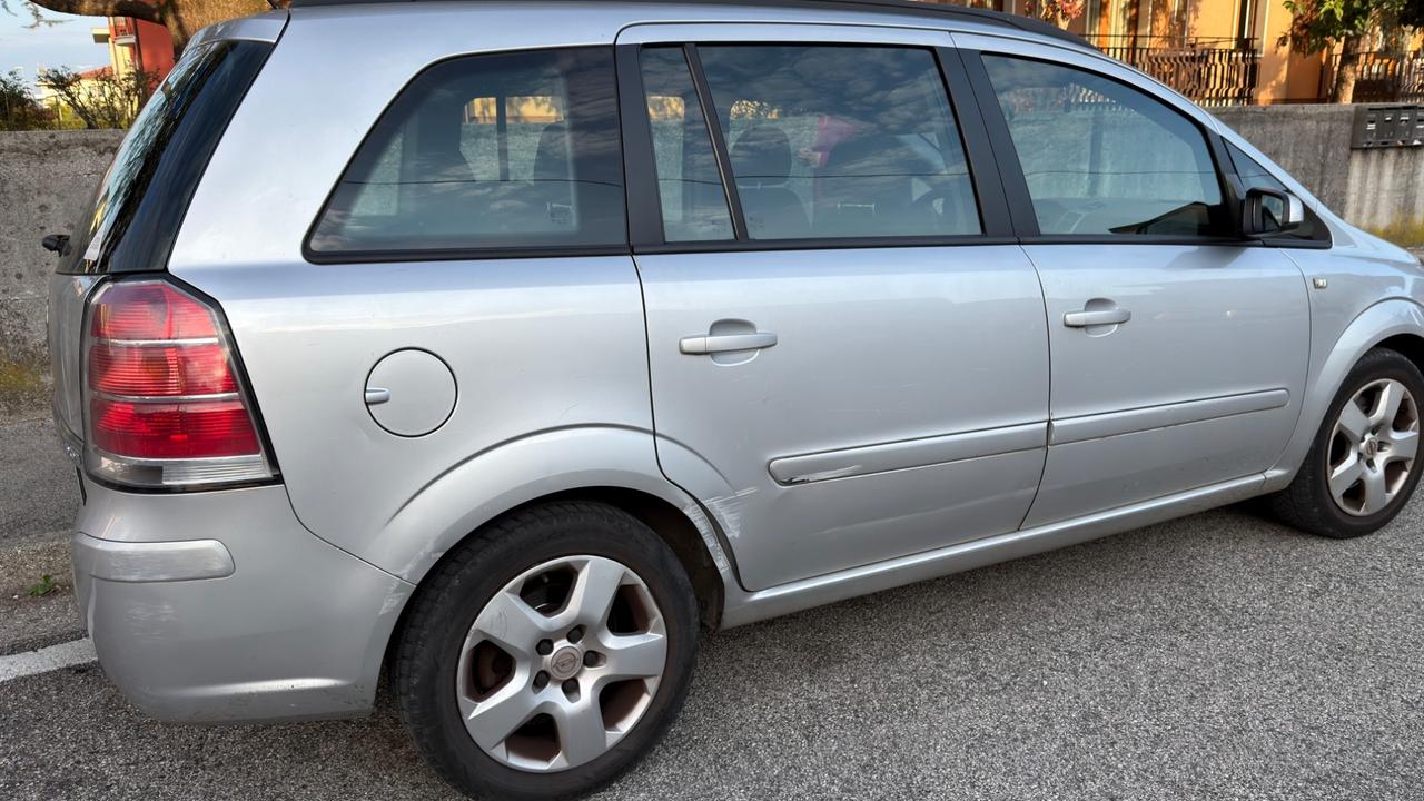 Opel Zafira 1.9 16V CDTI 150CV Cosmo