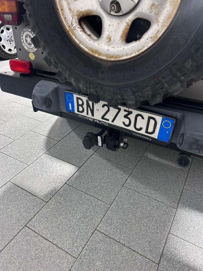 Jeep Wrangler con gancio traino omologato