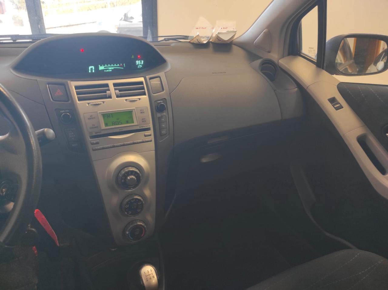 Toyota Yaris 1.3 5 porte Navi