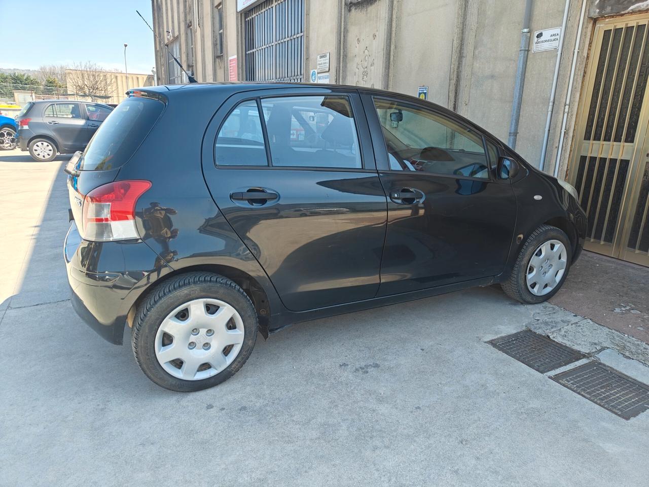 Toyota Yaris 1.0 Benzina Sol