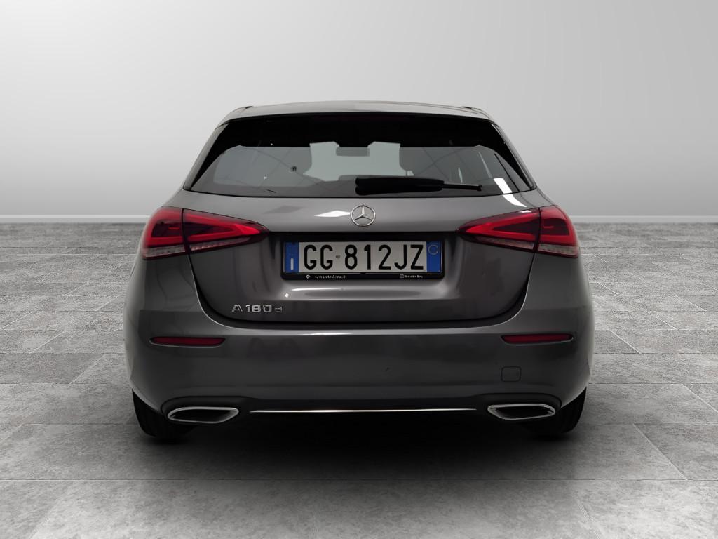 Mercedes-Benz Classe A - W177 2018 - A 180 d Sport auto