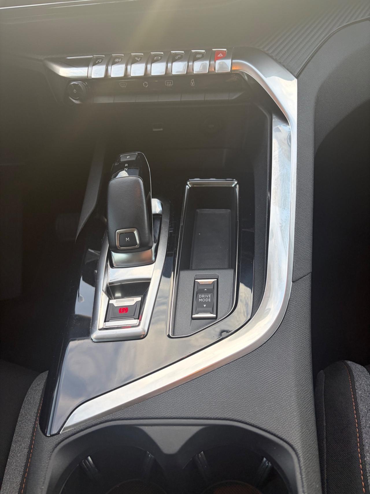 PEUGEOT 3008 BLUE HDI 2022