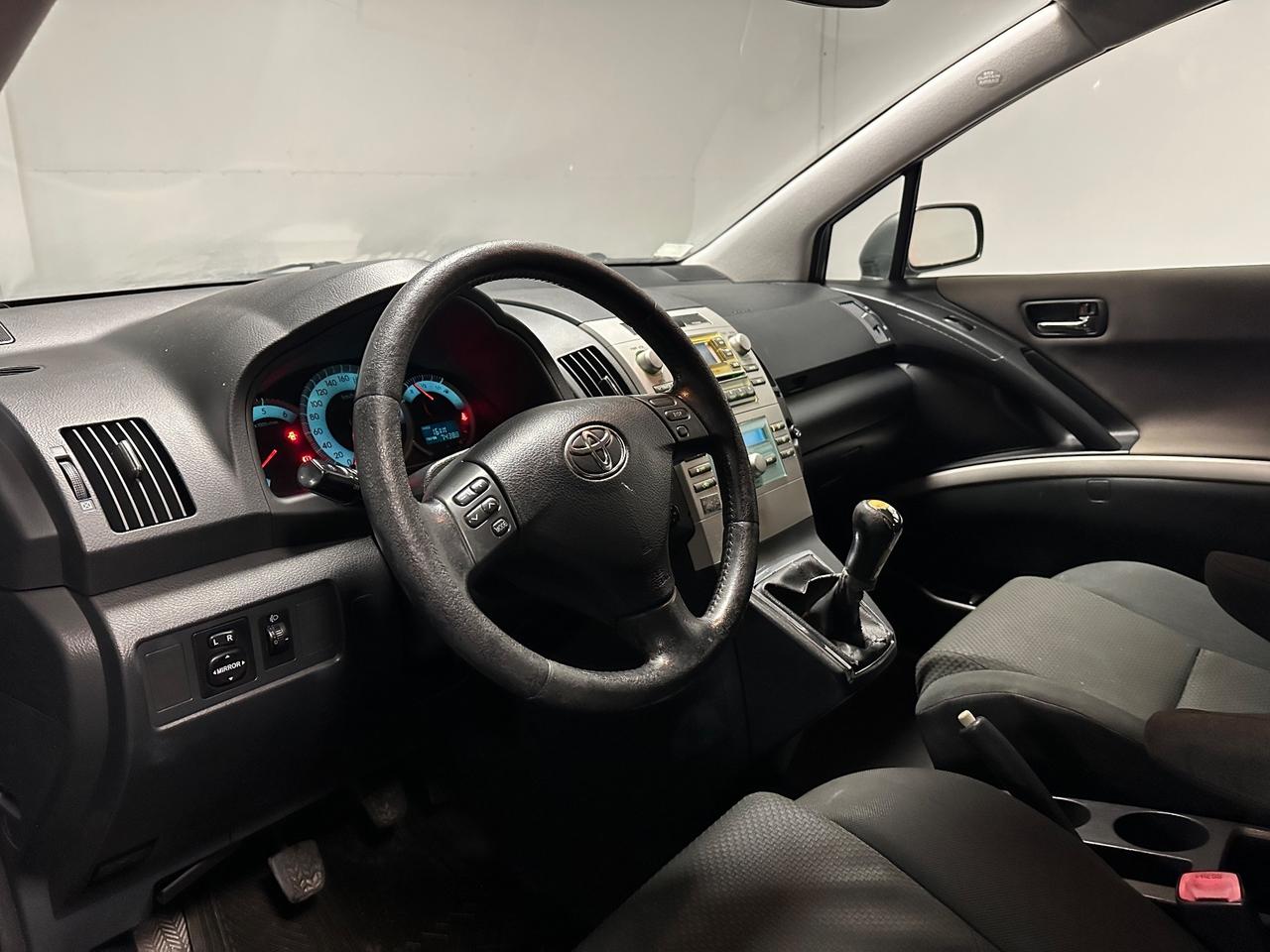 TOYOTA COROLLA VERSO 2.2 D-4D 136CV