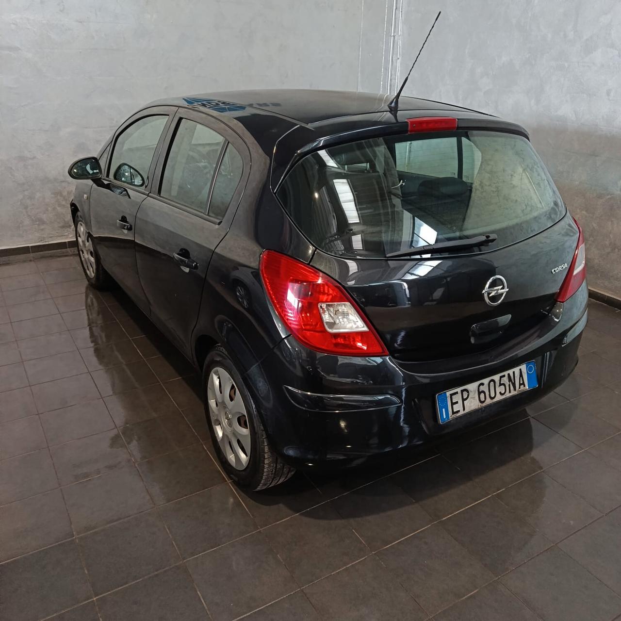 Opel Corsa 1.2 3 porte Edition