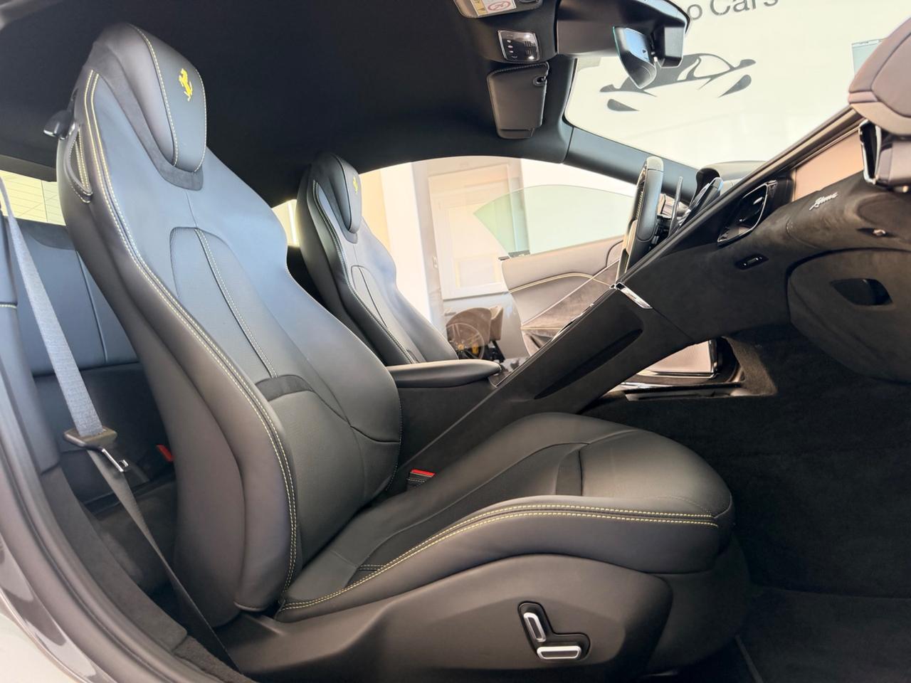 Ferrari Roma uni pro garanzia uff e service incluso 2030