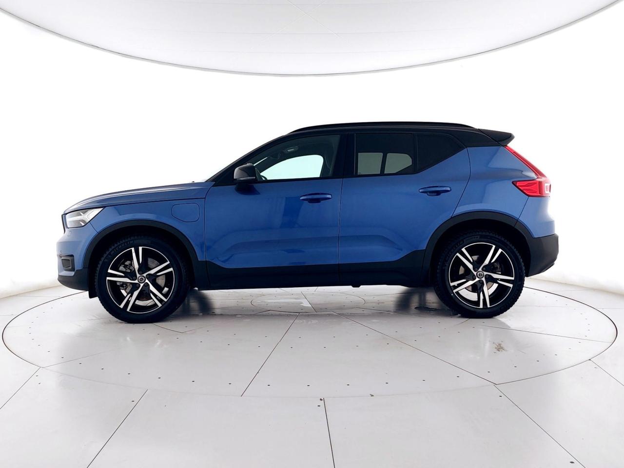VOLVO XC40 1.5 t4 phev R-design auto my21 NEOPATENTATI+CAMERA