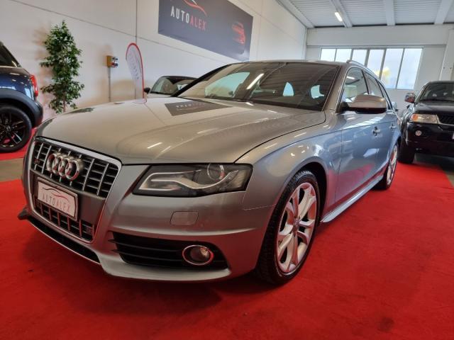 AUDI - A4 Avant S4 Avant 3.0 V6 tfsi quattro s-tronic