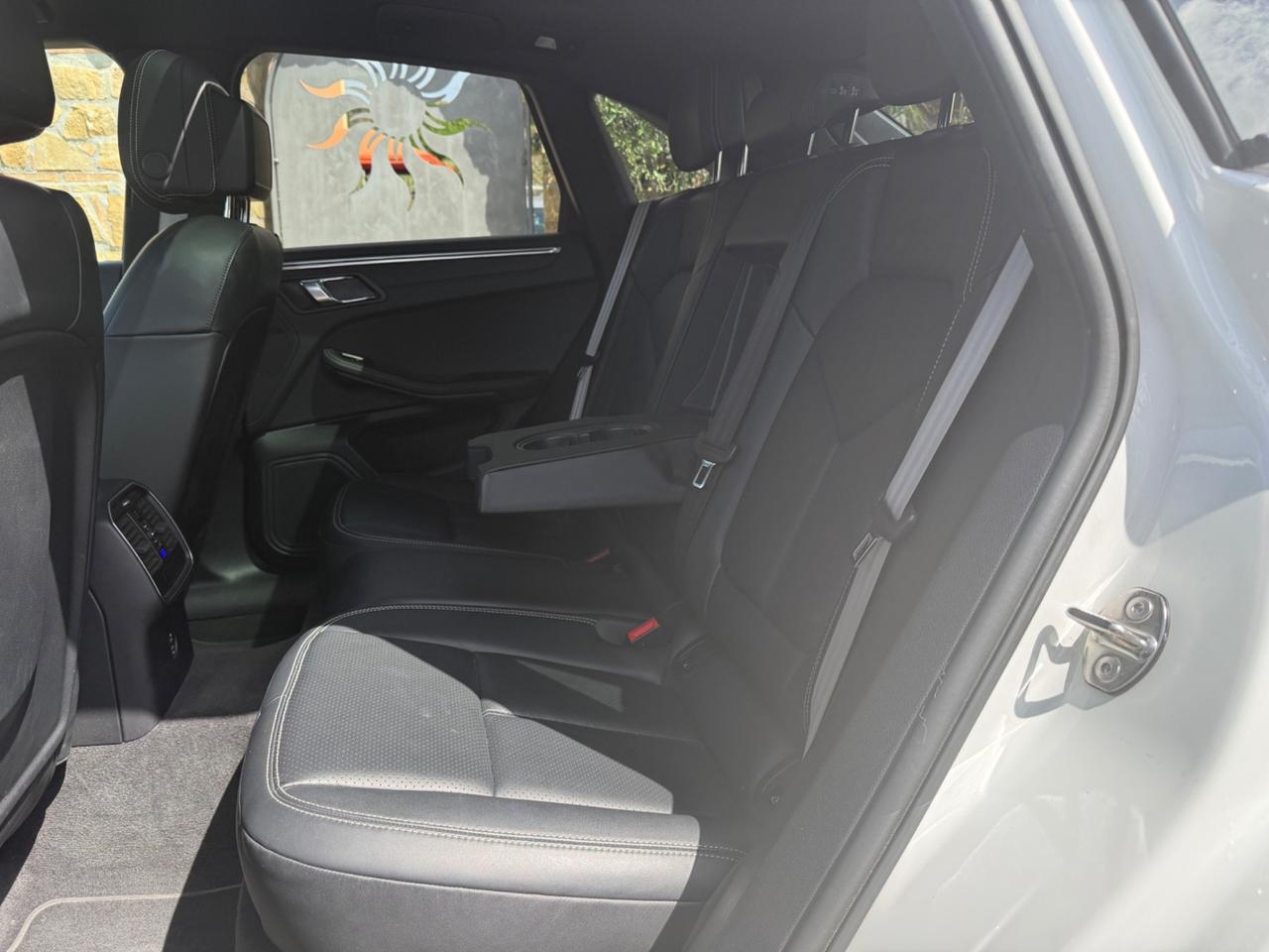 Porsche Macan 2.0 265 cv Led Pelle Tetto Panoramico Apr. Camera 360* 21 Felgen