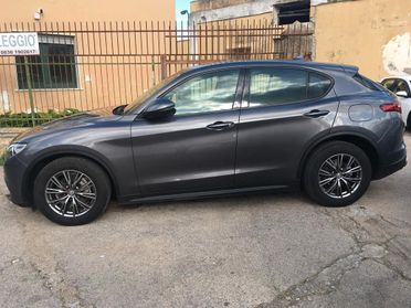 Alfa Romeo Stelvio 2.2 Turbodiesel 180 CV AT8 RWD Executive