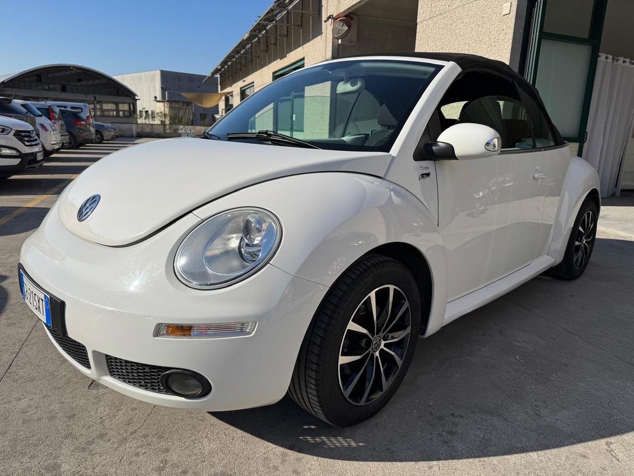 Volkswagen New Beetle 1.4 Cabrio