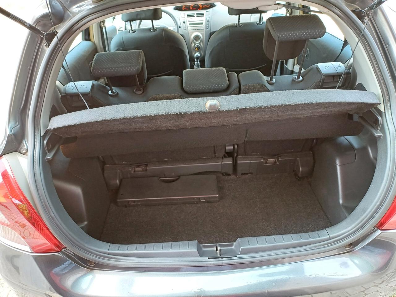 Toyota Yaris 1.4 d.4 diesel sol