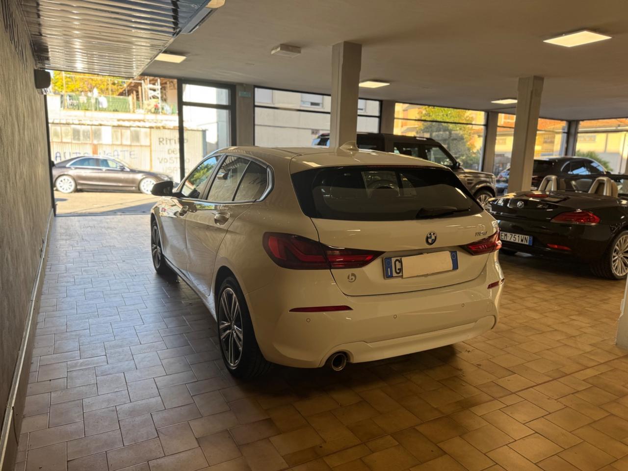 Bmw 116 116d 5p. Advantage